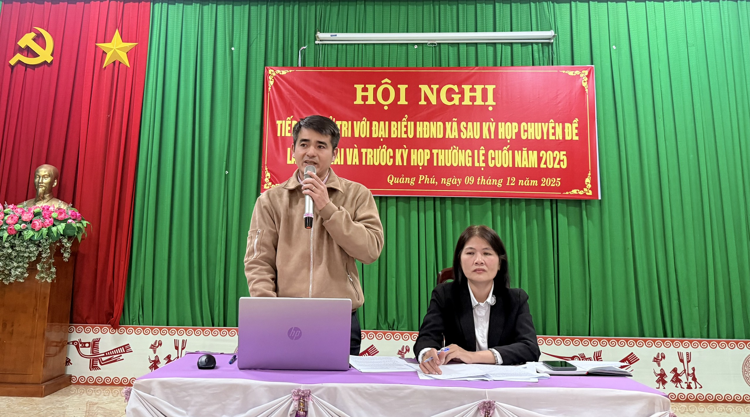 Đồng chí Trần Thị Minh Thành – Phó Chủ tịch HĐND xã Quảng Phú tiếp xúc cử tri các thôn 1, 2, 3, 4A, 5, 6, buôn Sút M’rư, Sút M’rang, Sút H’ luốt và Sút M’ đưng
